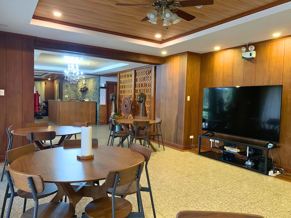Leonard Wood Pines Hotel