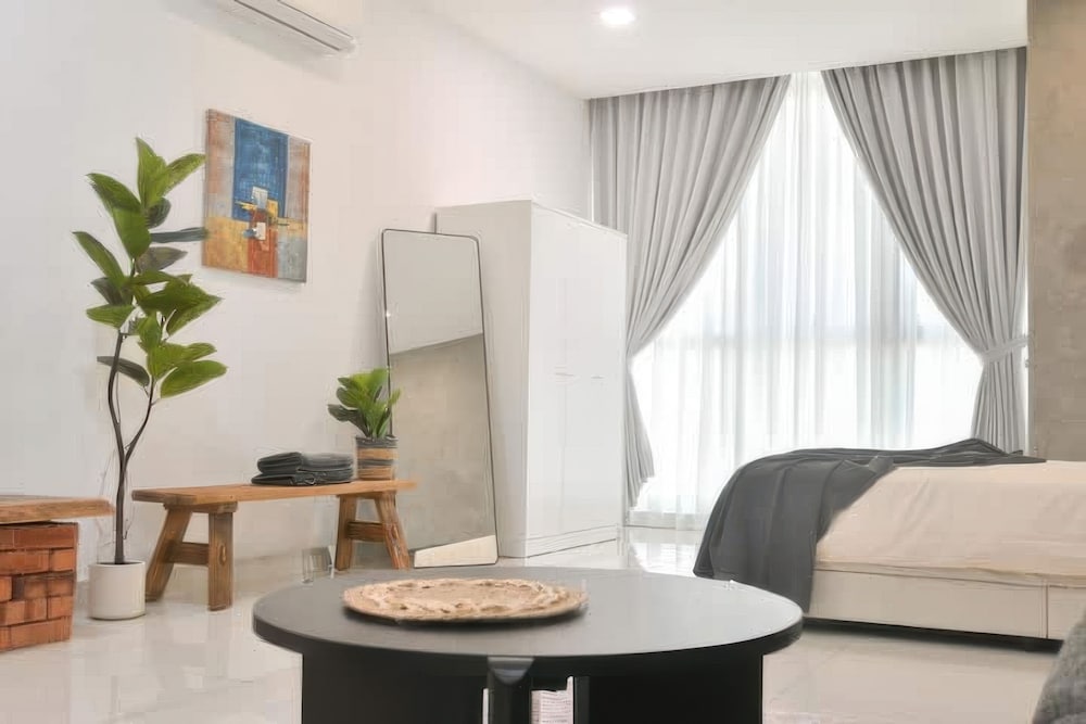 Luxstay Atria Sofo Suites Apartments