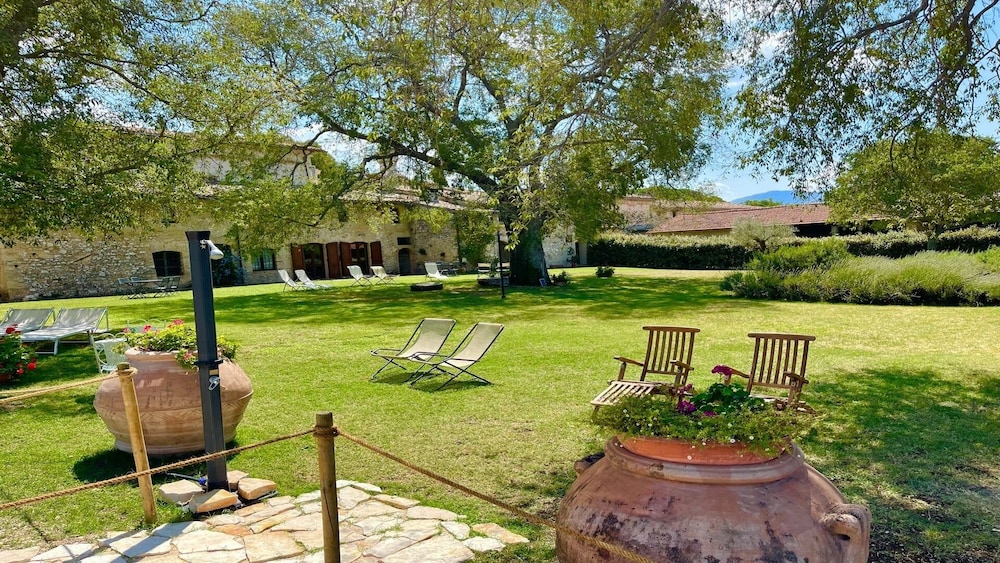 Open Pool Villa in Italy - Spoleto Umbria - Property Image 30