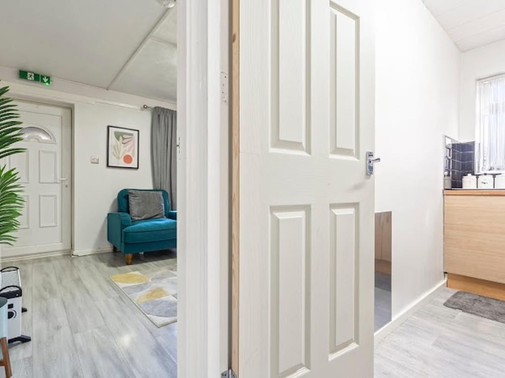 1 Bedroom Apartment Sleeps 4, Free Parking, Tv