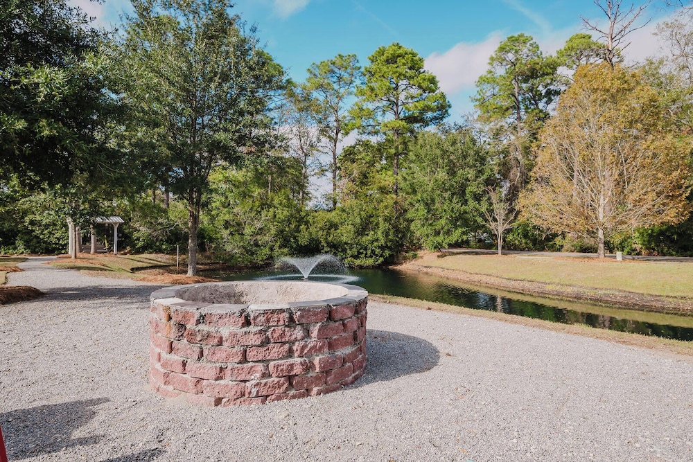 Mary Margaret Cottage - Spacious 4 Bed Coastal Home, Historic Old Town Bluffton
