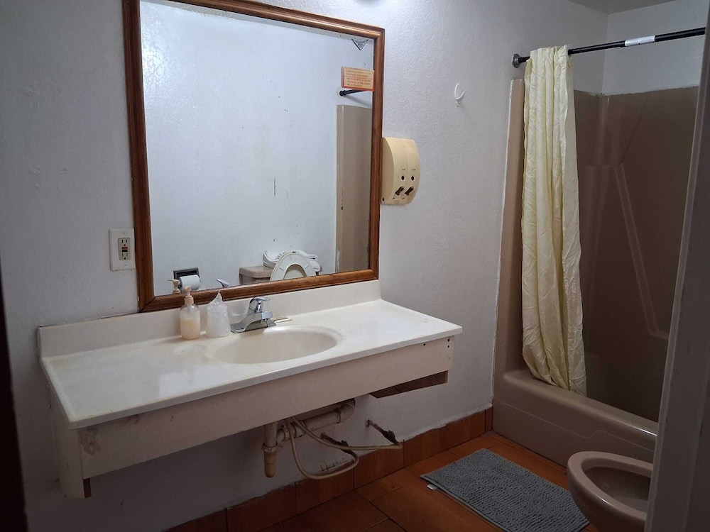 Hotel O Colonial Inn Brownsville Tx