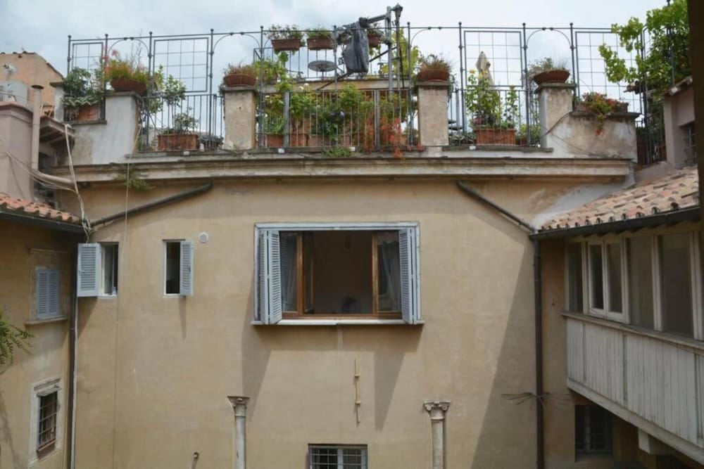 Piazza Navona Penthouse - Piazza Navona Penthouse