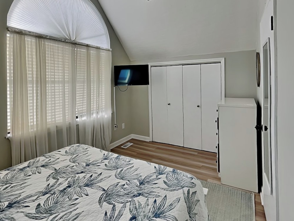 Pelican Place by Carolina Retreats