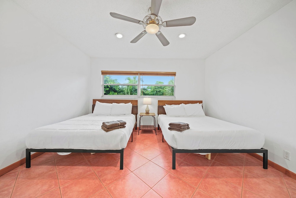 Luxe 2BR Escape Fort Lauderdale