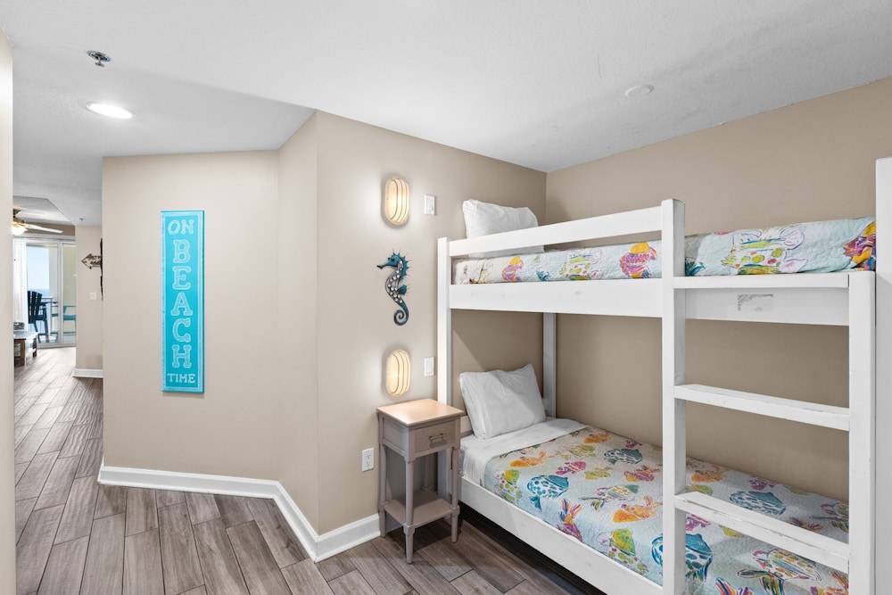 Grand Panama Beach Resort by Book That Condo