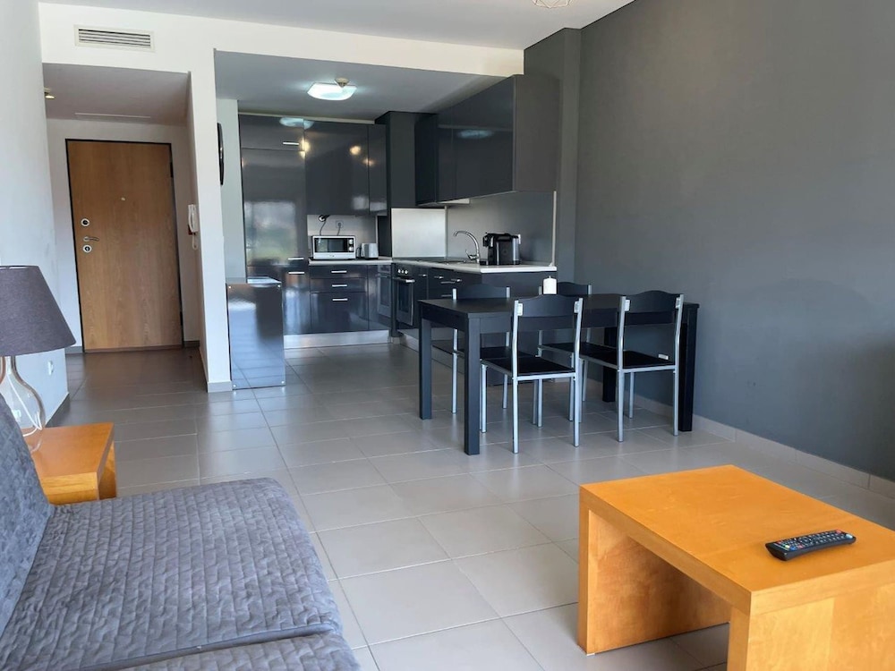 13 in Portim o With 1 Bedrooms and 1 Bathrooms