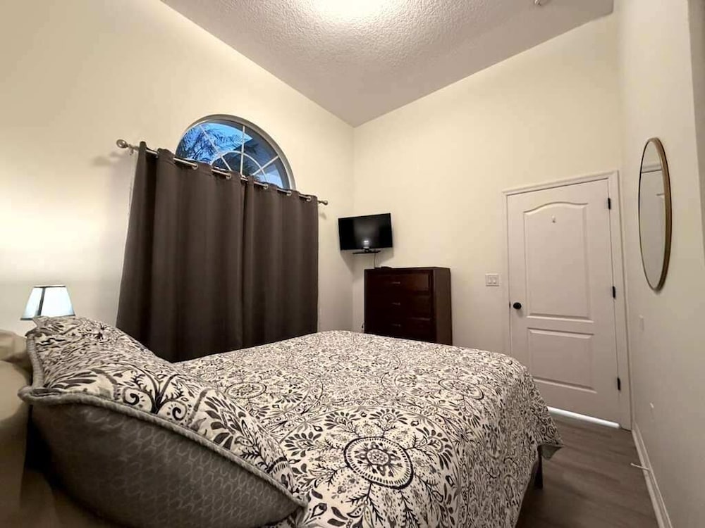 Pool •Spa •Game Rm •10 min Disney-Fun Disney Oasis