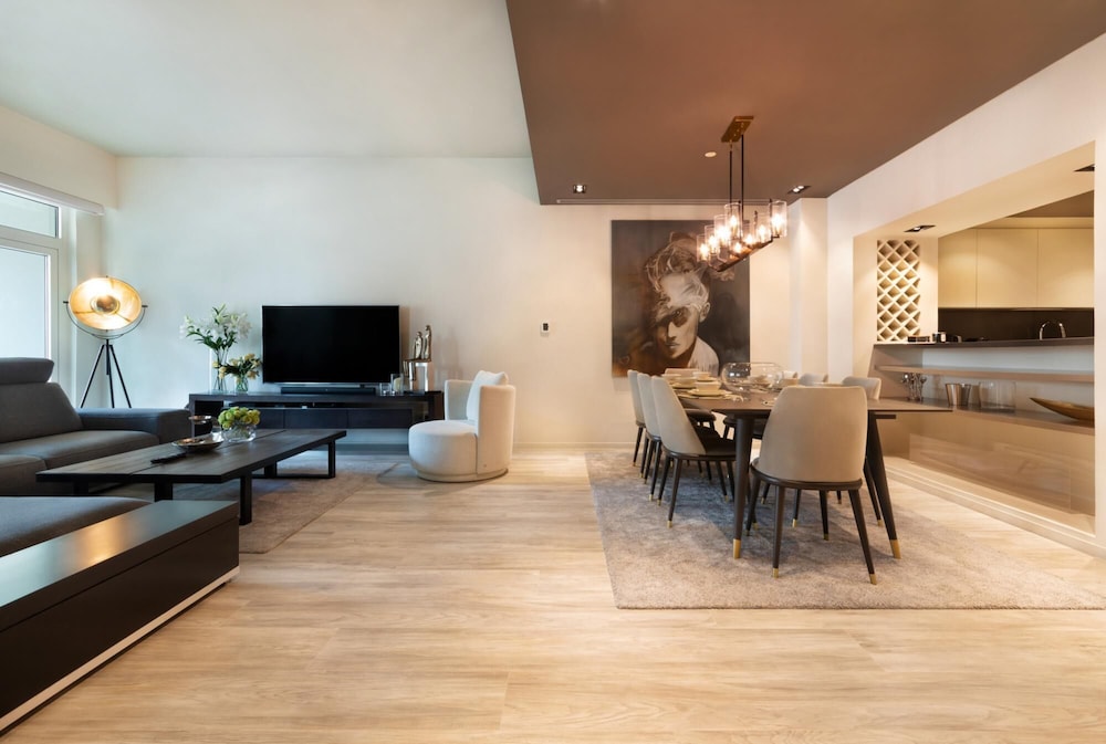 Luxurious 2 Bed Apt on Palm Jumeirah