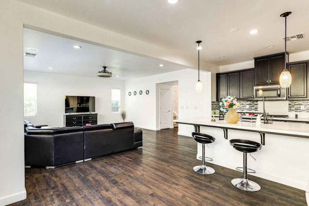 Walk to Parks: Mountain House Retreat w/ Patio!