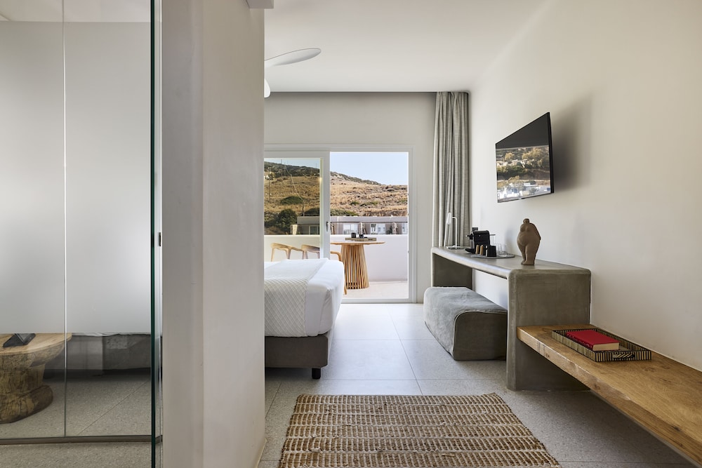 Artemis Seaside Resort