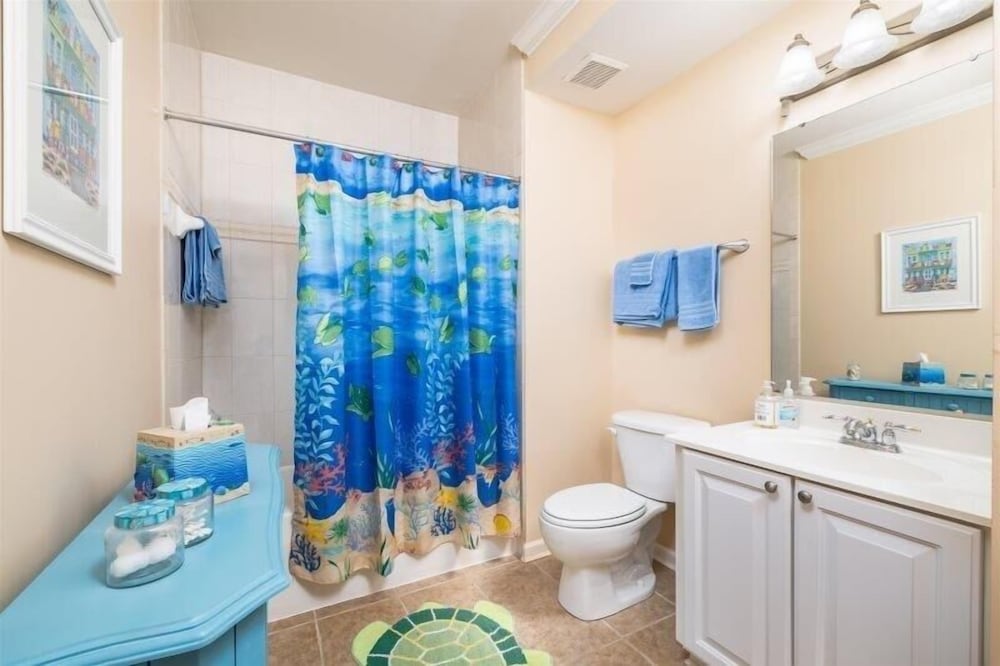 Sunset Island - 39 Fountain Drive West 3f 3 Bedroom Condo