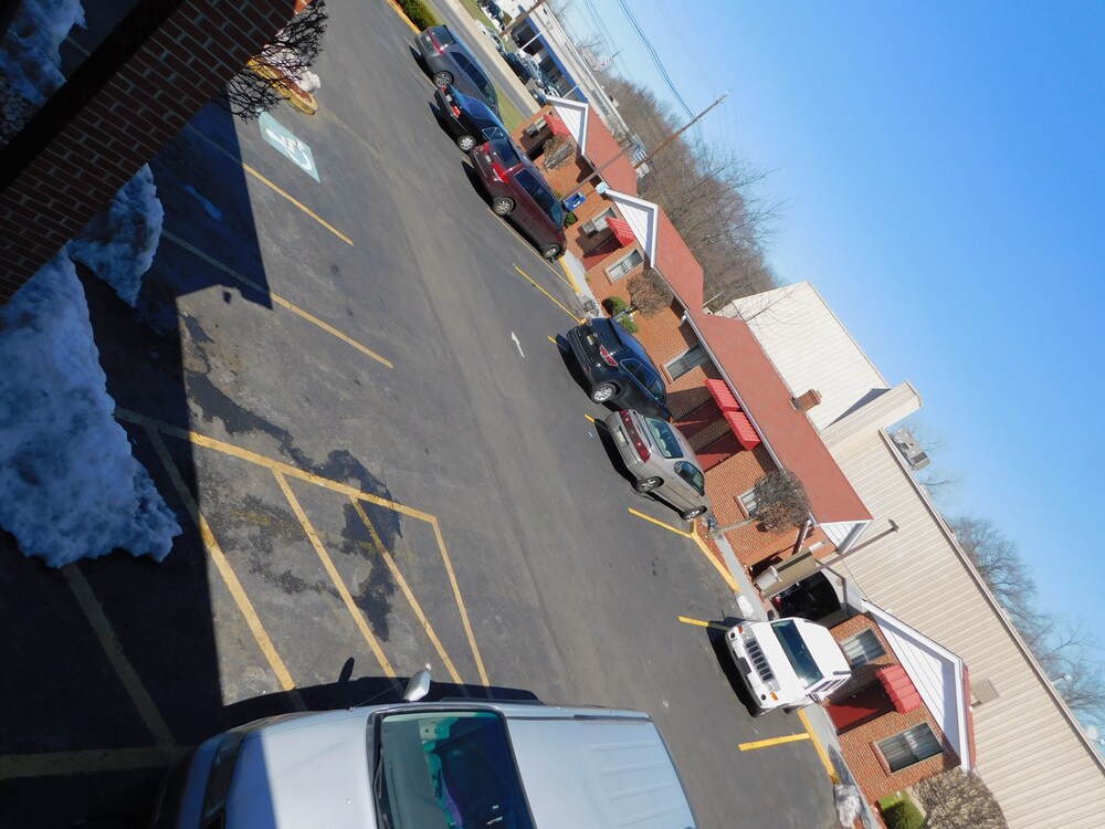 Mounts Motel