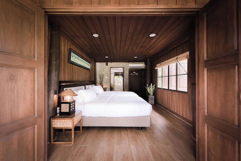 Cyngam Retreat- A Private Pool Villa With Service