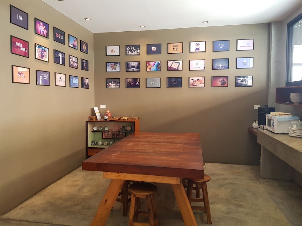 Dfeel House
