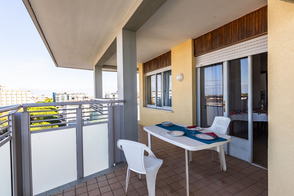 Seventh Last Floor Flat With Terrace in Bibione
