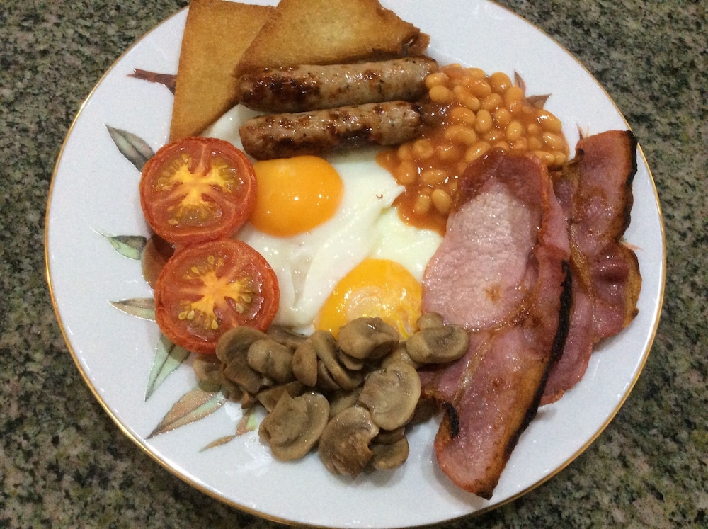 Copps Castle Bed & Breakfast