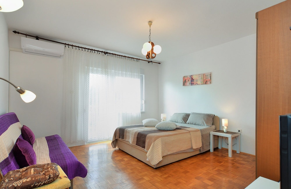 Apartment 1822 view 5