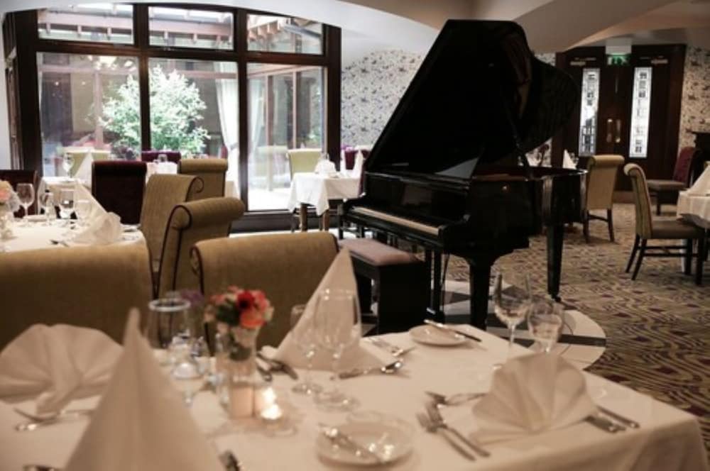 Letterkenny Vacations - Mount Errigal Hotel Conference  Leisure Centre - Property Image 2