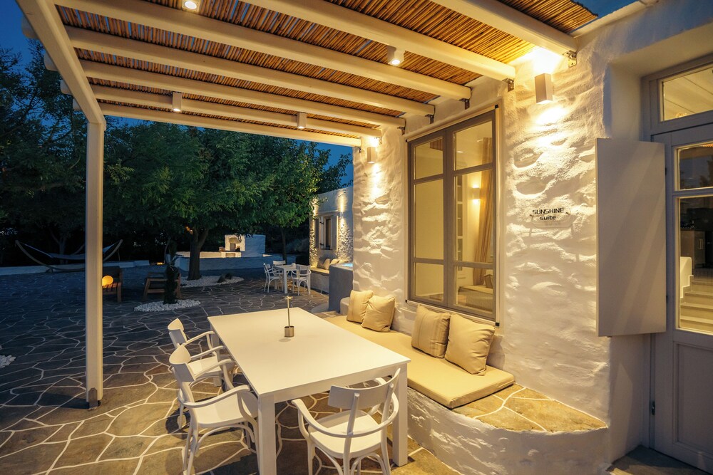 Rabagas Suites