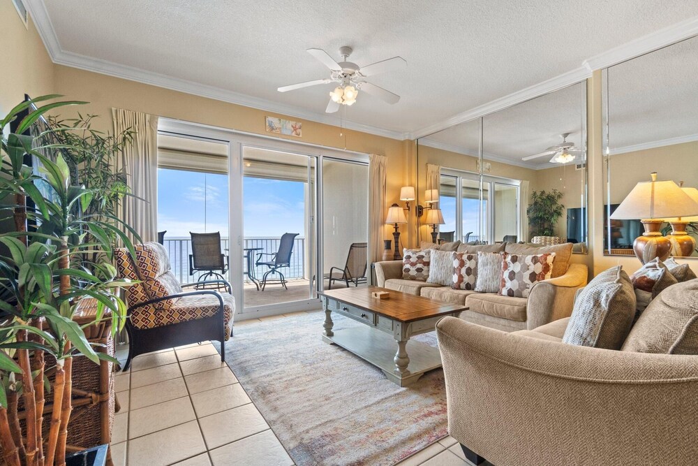 Regency Isle 710