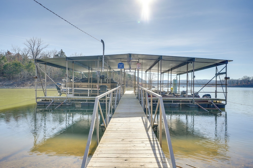 Fish, Boat & Hike On-site: Cape Fair Apartment!