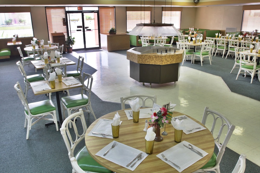 Grand Bahama Island - Freeport Vacations - Castaways Resort and Suites - Property Image 12