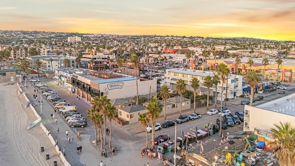 Ocean Blvd Apt 6 by Avantstay On Pacific Beach