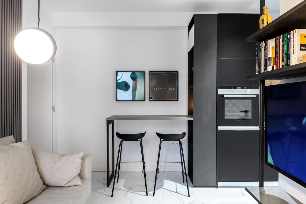 Elysan Urban Stays