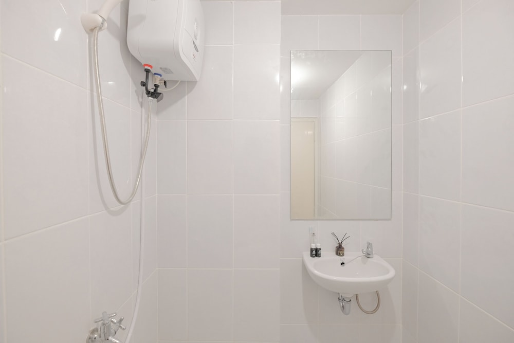 Neat 2Br At Tokyo Riverside Pik 2 Apartment