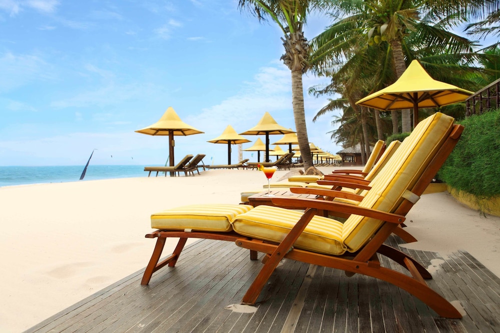 Coco Beach Resort