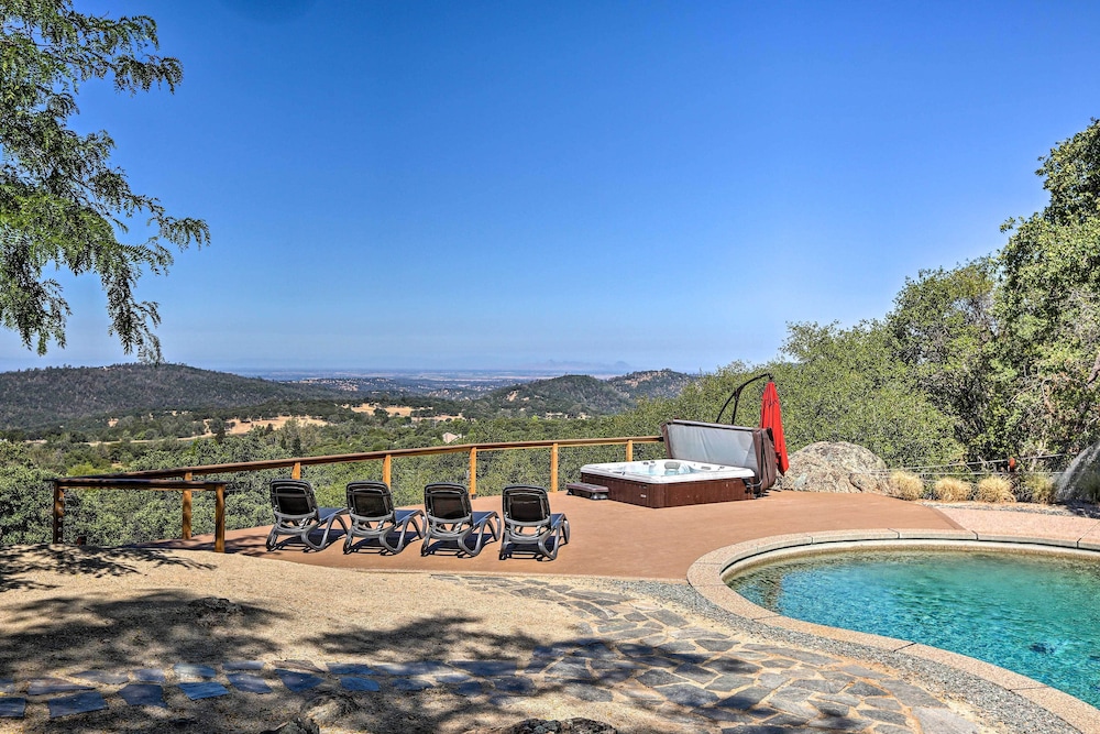 Grass Valley Vacations - Luxe Auburn Hideaway w/ Tennis Court  Views! - Property Image 1
