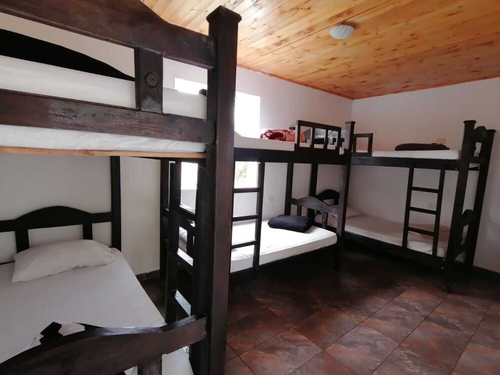 hostal hilltop salento