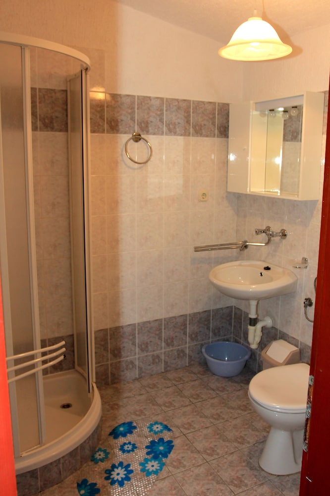 Photo 46