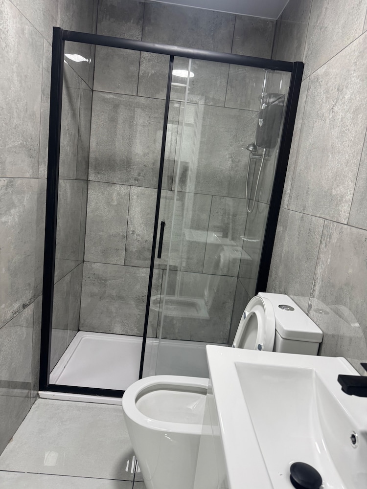 Luton Town 1 Bed Flat - Sleeps 2 Wifi