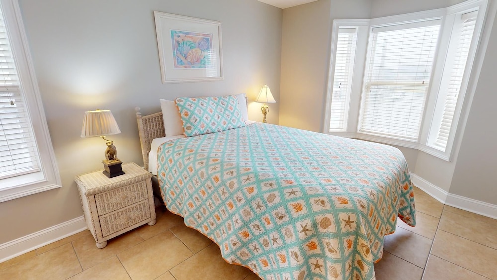Beach House 2 by Tybee Vacation Rentals