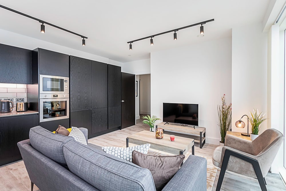 Icon Tower Flat II