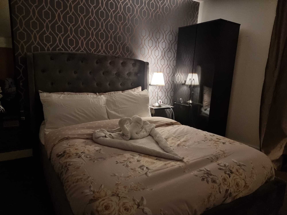 Lovely 2-bed Apartment in Manchester view 2