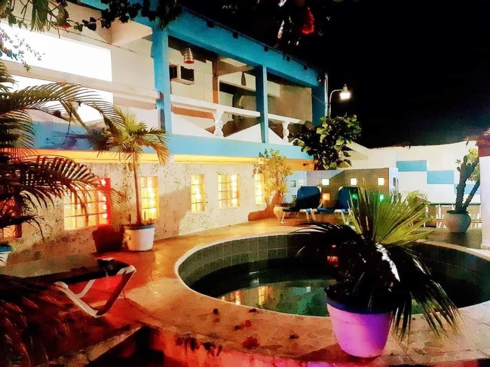 Hotel Tronco Inc