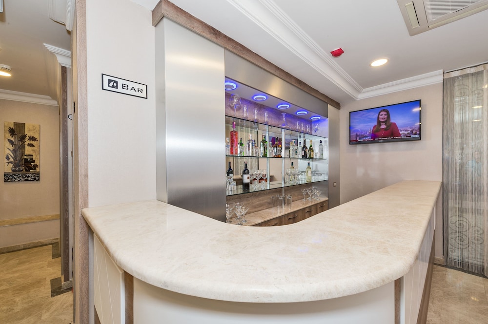 Alphonse Otel - Image 38