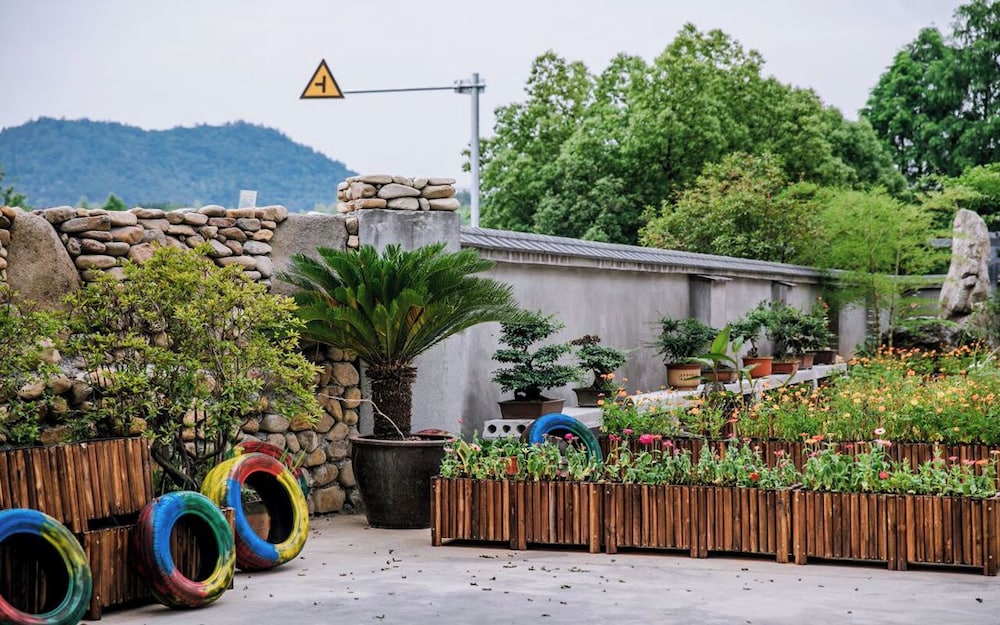 StarChain · Puyi Time · Family Vacation Villa (Wufeng Mountain Store in Anji)