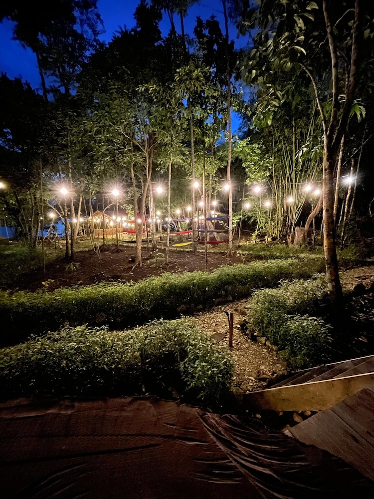 Lainkalogos Glamping