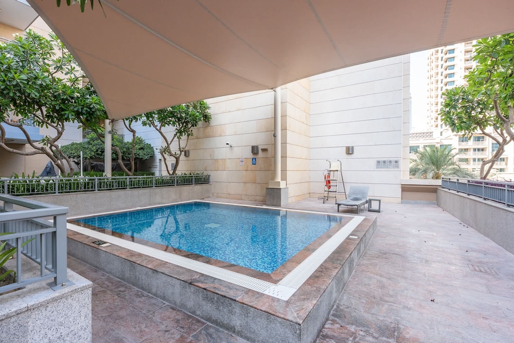 1 Bedroom and Situated Near Burj Khalifa and Dubai Mall