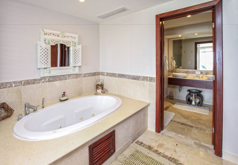 Punta Palmera Cap Cana by Essenza Retreats
