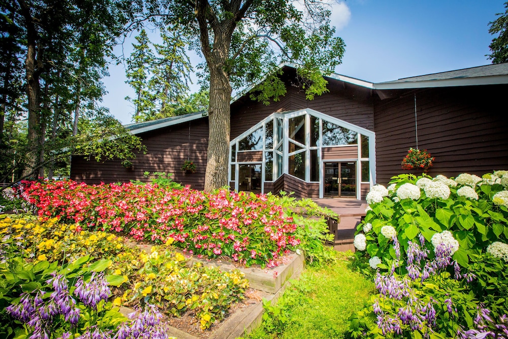Grand View Lodge
