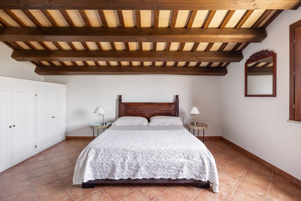 Villa sui Colli Ericini con Piscina by Wonderful Italy