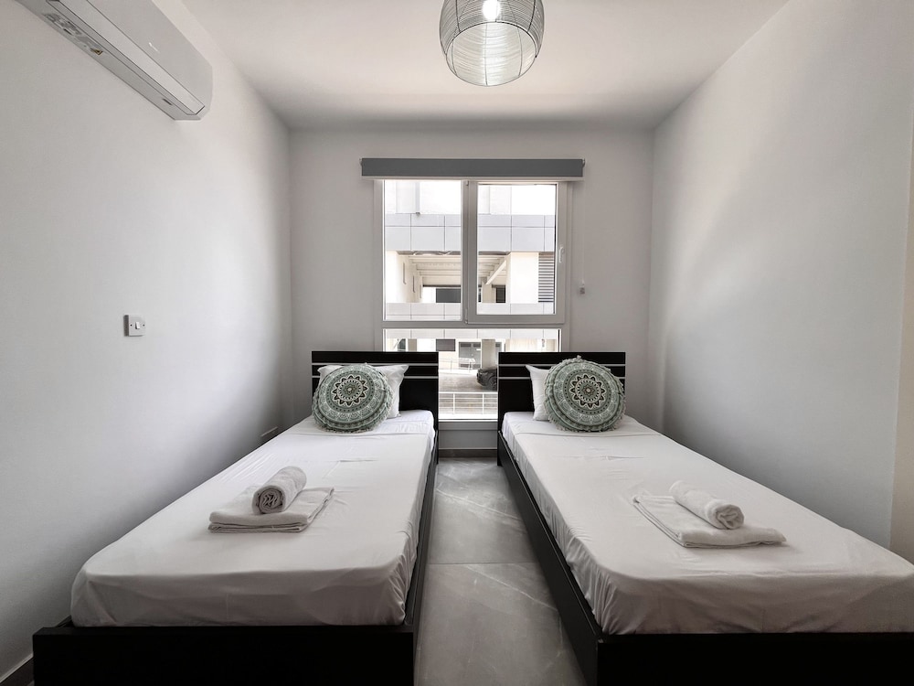 02 LIM - Stay Neo Coast Apartment