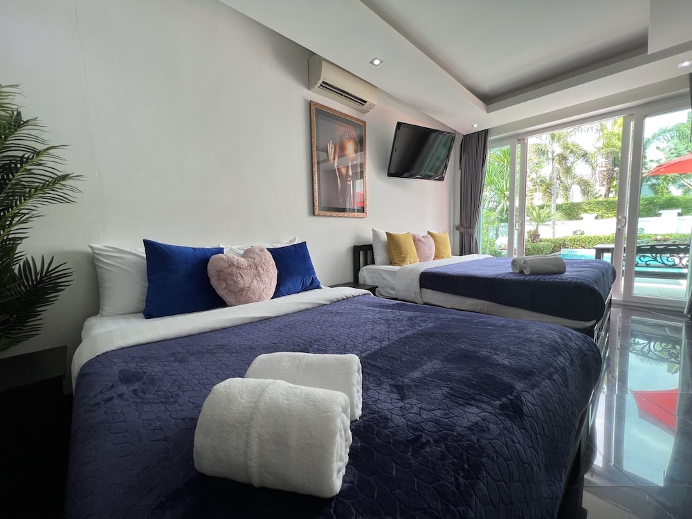 Hollywood Pool Villa Jomtien Pattaya