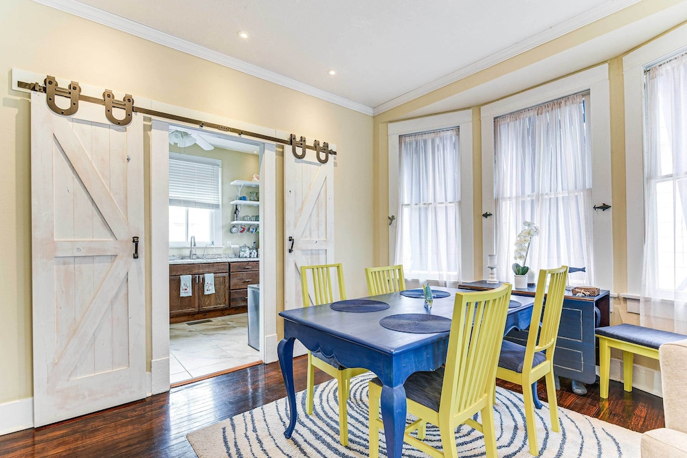 Walk to Beach: Galveston Home w/ Fenced Yard!