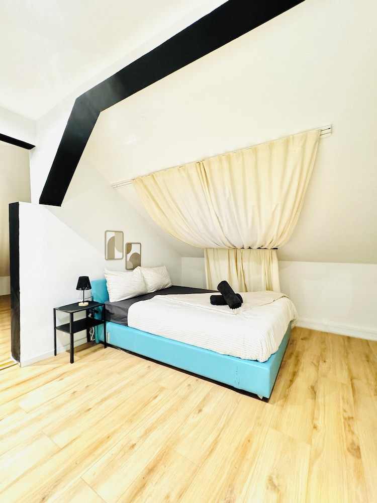 Comfortable Budget Room near Liesing
